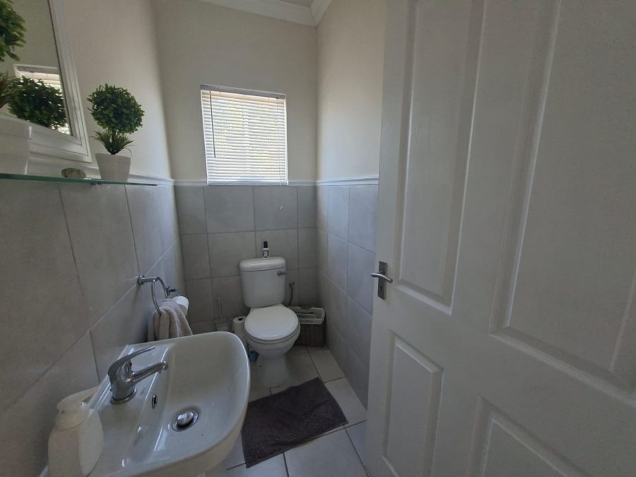 3 Bedroom Property for Sale in Riverside Western Cape